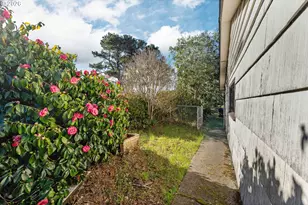 1015 Franklin Ave, Bandon, OR 97411 - Photo 23