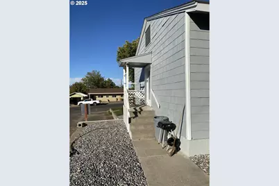 204 SE 12th St, College Place, WA 99324 - Photo 13