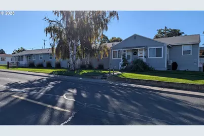 204 SE 12th St, College Place, WA 99324 - Photo 1