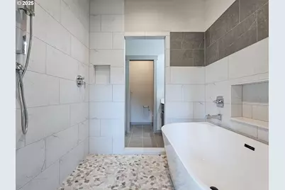 13290 SW Bradley Ln, King City, OR 97224 - Photo 23