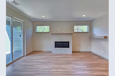 13290 SW Bradley Ln, King City, OR 97224 - Photo 9