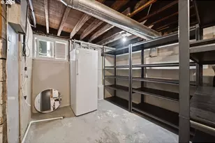 3810 SW Grover St, Portland, OR 97221 - Photo 33