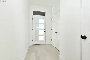 5622 SE 142nd Pl, Portland, OR 97236 - Photo 7