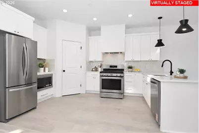 5622 SE 142nd Pl, Portland, OR 97236 - Photo 9