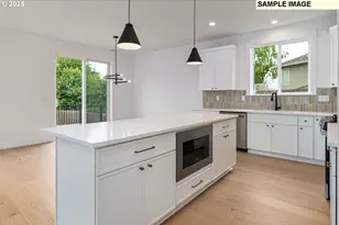 5622 SE 142nd Pl, Portland, OR 97236 - Photo 5