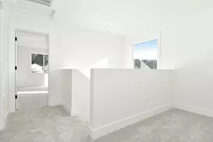 5622 SE 142nd Pl, Portland, OR 97236 - Photo 17