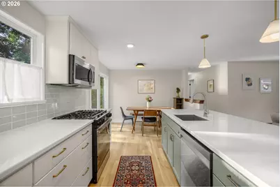 4743 SW Seymour Ct, Portland, OR 97221 - Photo 9