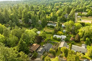 4743 SW Seymour Ct, Portland, OR 97221 - Photo 25