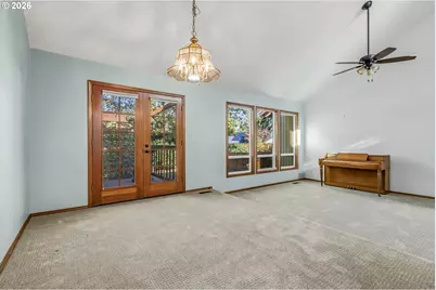 2031 NE Josephine Dr, Hillsboro, OR 97124 - Photo 9