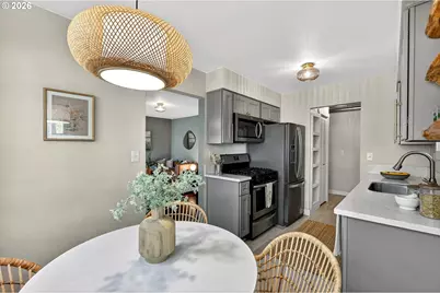 7814 N Willamette Blvd, Portland, OR 97203 - Photo 13