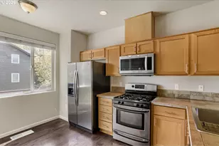 310 NW 116th Ave, Portland, OR 97229 - Photo 9
