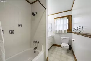 126 Nursery St, Ashland, OR 97520 - Photo 17