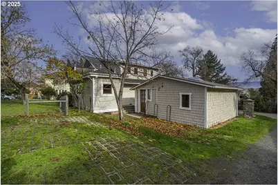 126 Nursery St, Ashland, OR 97520 - Photo 5