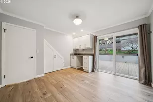 1831 SW Evans St, Portland, OR 97219 - Photo 21