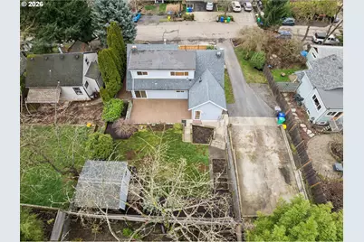 1831 SW Evans St, Portland, OR 97219 - Photo 3