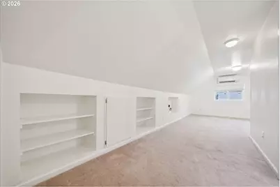 1831 SW Evans St, Portland, OR 97219 - Photo 27