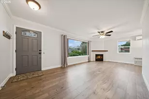 1831 SW Evans St, Portland, OR 97219 - Photo 9