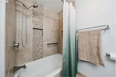 1831 SW Evans St, Portland, OR 97219 - Photo 23