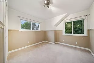 1831 SW Evans St, Portland, OR 97219 - Photo 33