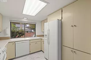 16925 SW Monterey Ln, Portland, OR 97224 - Photo 11