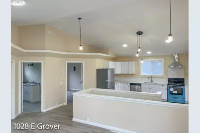 1028 E Grover Ave, Cottage Grove, OR 97424 - Photo 7