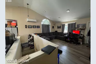 1028 E Grover Ave, Cottage Grove, OR 97424 - Photo 15