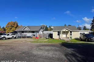 1028 E Grover Ave, Cottage Grove, OR 97424 - Photo 1