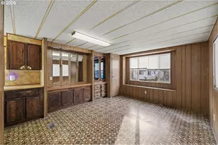 82274 River Dr, Creswell, OR 97426 - Photo 9