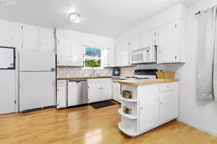 2326 Evergreen Ave, Salem, OR 97301 - Photo 11