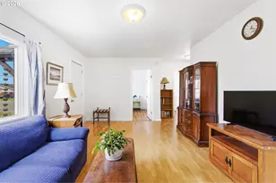 2326 Evergreen Ave, Salem, OR 97301 - Photo 9