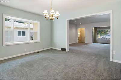 10737 NE Shaver St, Portland, OR 97220 - Photo 13