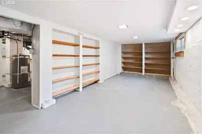 10737 NE Shaver St, Portland, OR 97220 - Photo 33