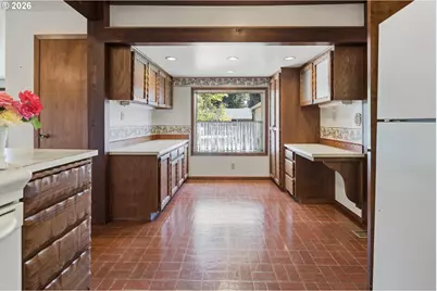 10737 NE Shaver St, Portland, OR 97220 - Photo 17