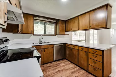 38730 Natures Garden St, Springfield, OR 97478 - Photo 9