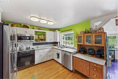 93648 W Mill Ln, Coos Bay, OR 97420 - Photo 37