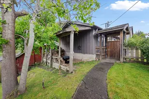 93648 W Mill Ln, Coos Bay, OR 97420 - Photo 11