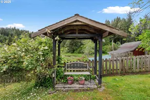 93648 W Mill Ln, Coos Bay, OR 97420 - Photo 13