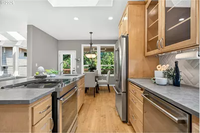 2480 SW 75th Ter, Portland, OR 97225 - Photo 13