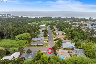 365 NE 70th Dr, Newport, OR 97365 - Photo 3
