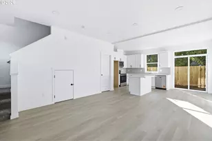 8720 SE Bybee Blvd, Portland, OR 97266 - Photo 5