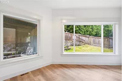 160 SE 19th St, Troutdale, OR 97060 - Photo 9