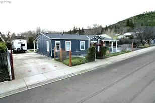 996 Honey Do St, The Dalles, OR 97058 - Photo 3