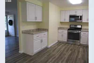 1153 2nd Ave, Vernonia, OR 97064 - Photo 9