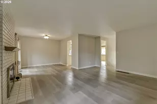 324 SE 30th Ave, Hillsboro, OR 97123 - Photo 5