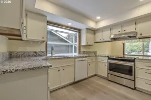 324 SE 30th Ave, Hillsboro, OR 97123 - Photo 11