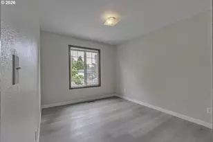 324 SE 30th Ave, Hillsboro, OR 97123 - Photo 17