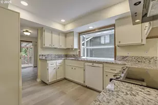 324 SE 30th Ave, Hillsboro, OR 97123 - Photo 11