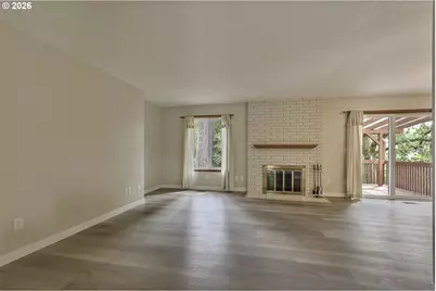 324 SE 30th Ave, Hillsboro, OR 97123 - Photo 5