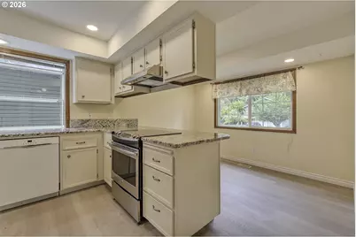 324 SE 30th Ave, Hillsboro, OR 97123 - Photo 13