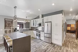 1645 N Jantzen Ave, Portland, OR 97217 - Photo 13